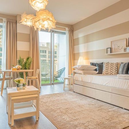 Appartamento First Class Studio With Dubai Downtown Boulevard View Esterno foto