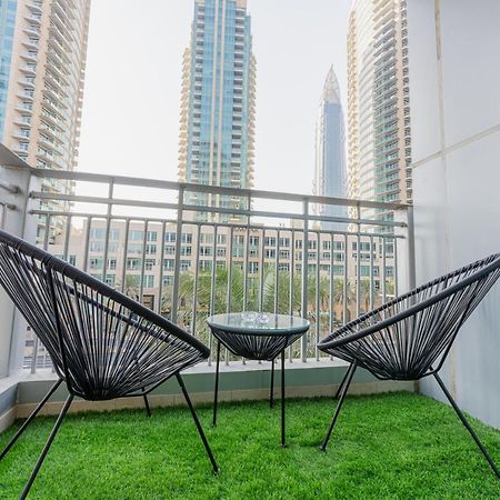 Appartamento First Class Studio With Dubai Downtown Boulevard View Esterno foto