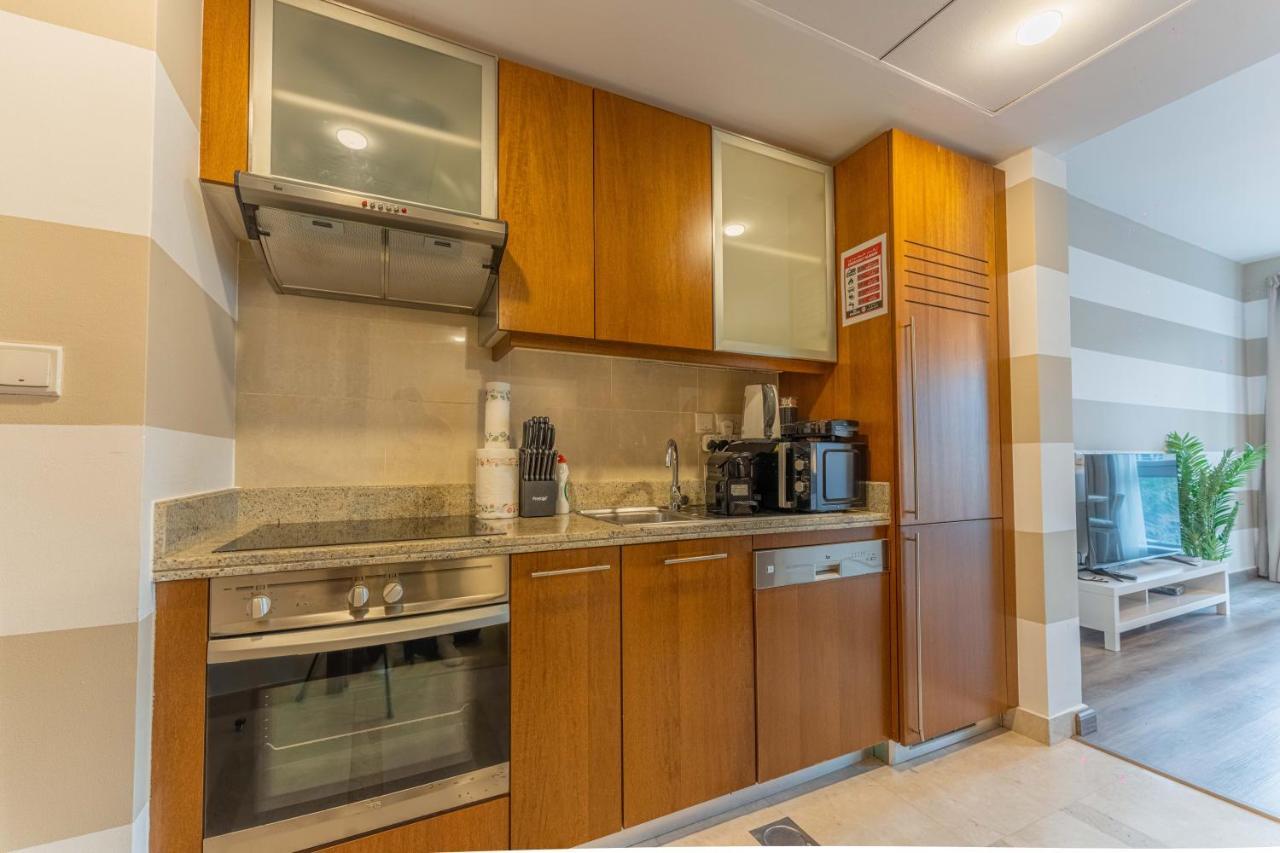 Appartamento First Class Studio With Dubai Downtown Boulevard View Esterno foto
