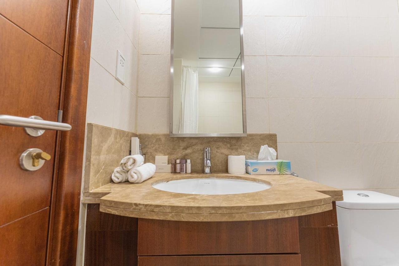 Appartamento First Class Studio With Dubai Downtown Boulevard View Esterno foto